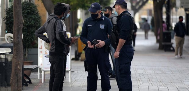 502 παραβάσεις για μάσκα, συλλήψεις και «λουκέτα»